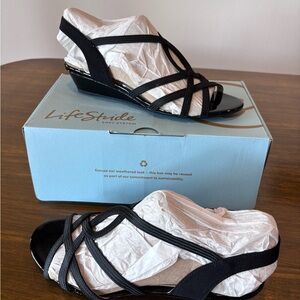 Life Stride Black Wedge Shoes Comfortable Stylish Design